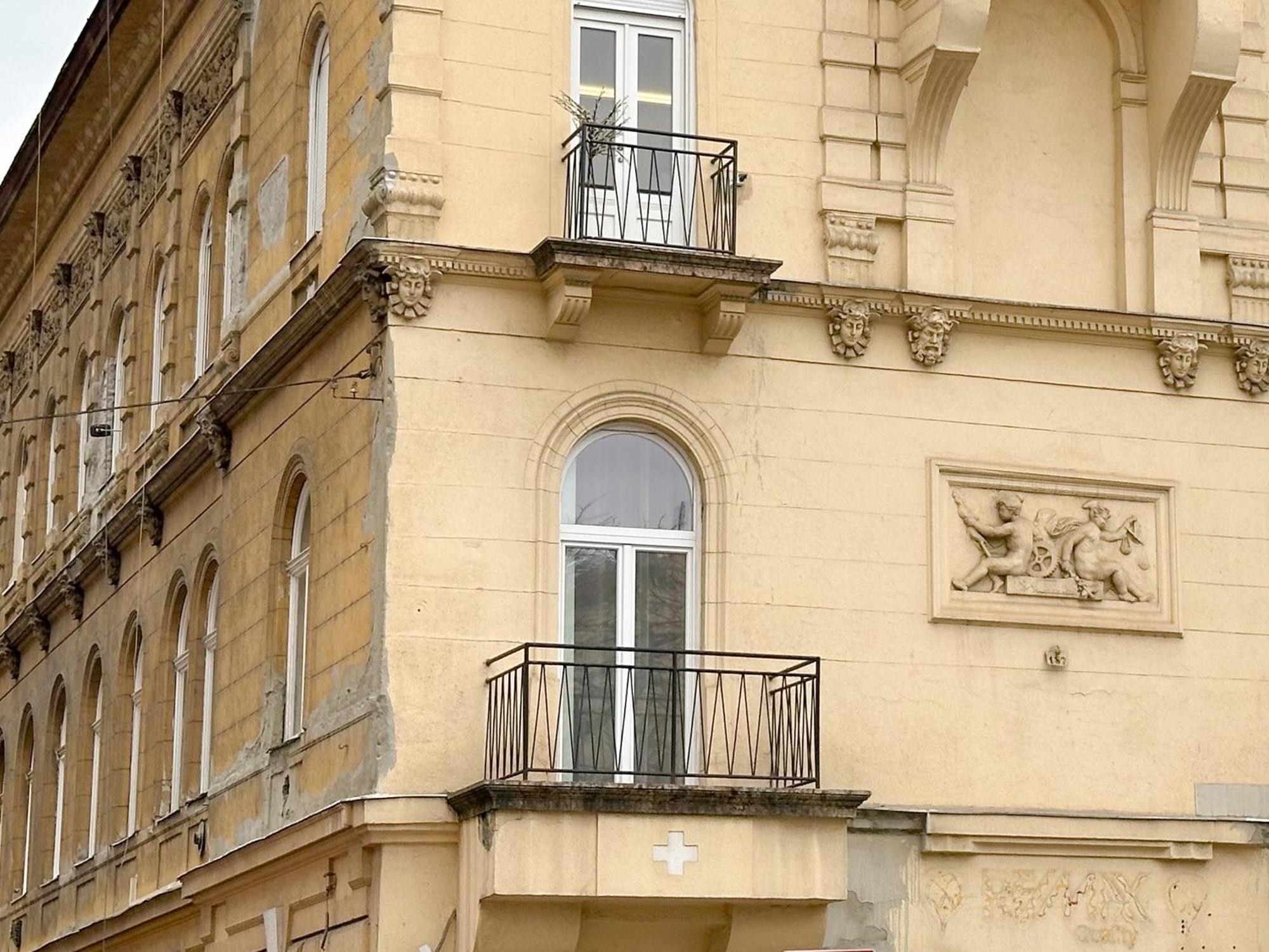 Sunny Castle Apartment Budapest Esterno foto